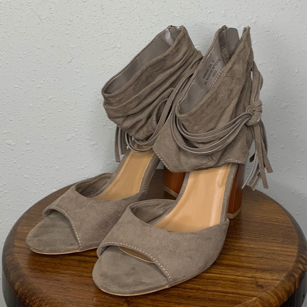 Tan Bamboo Size 8